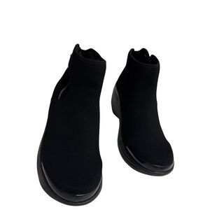 Bzees Zora Black Stretch Platform‎ Ankle Boots Women’s 8M Comfort Slip-On Zip